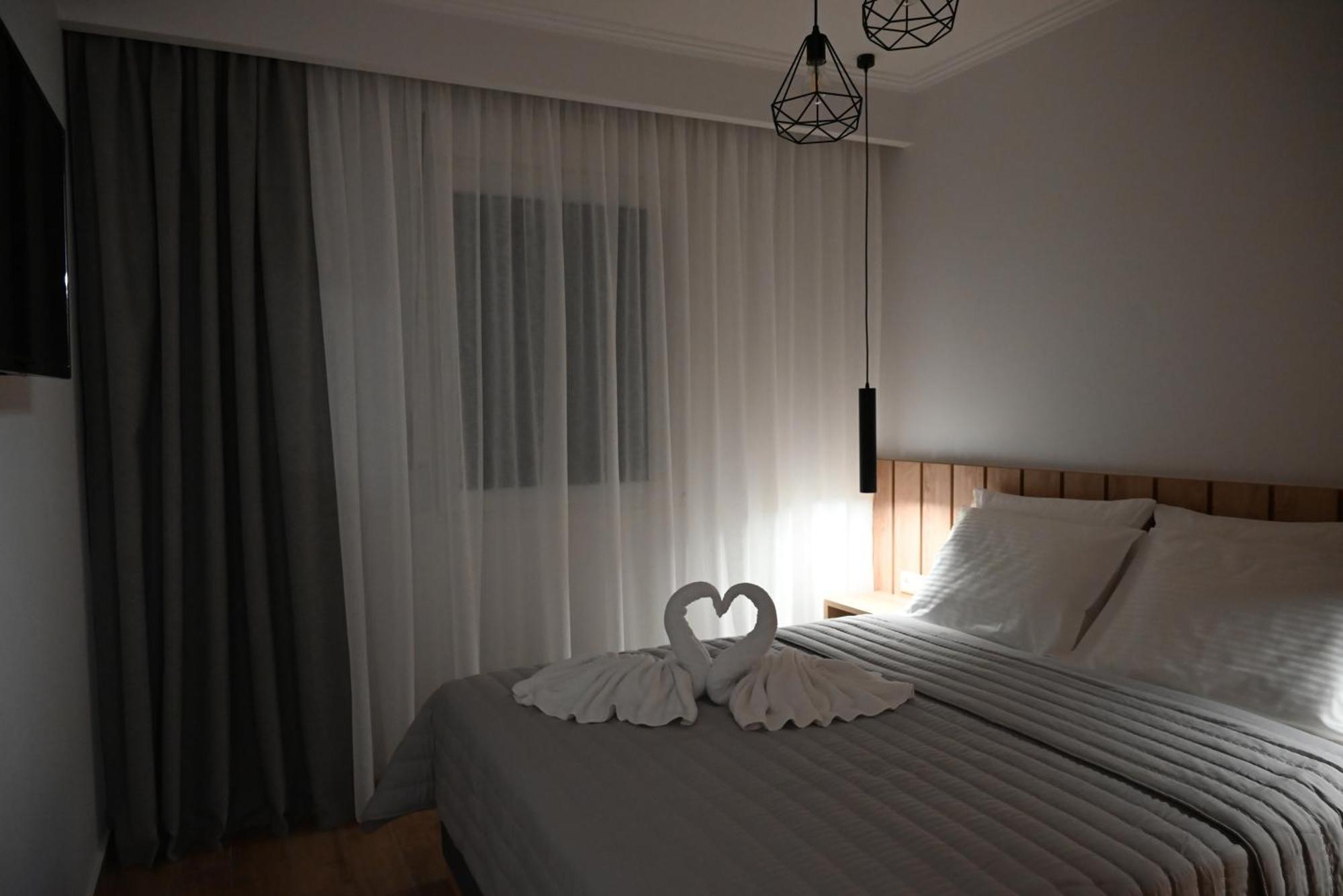 Mouson Luxury Apartment Kavála ภายนอก รูปภาพ