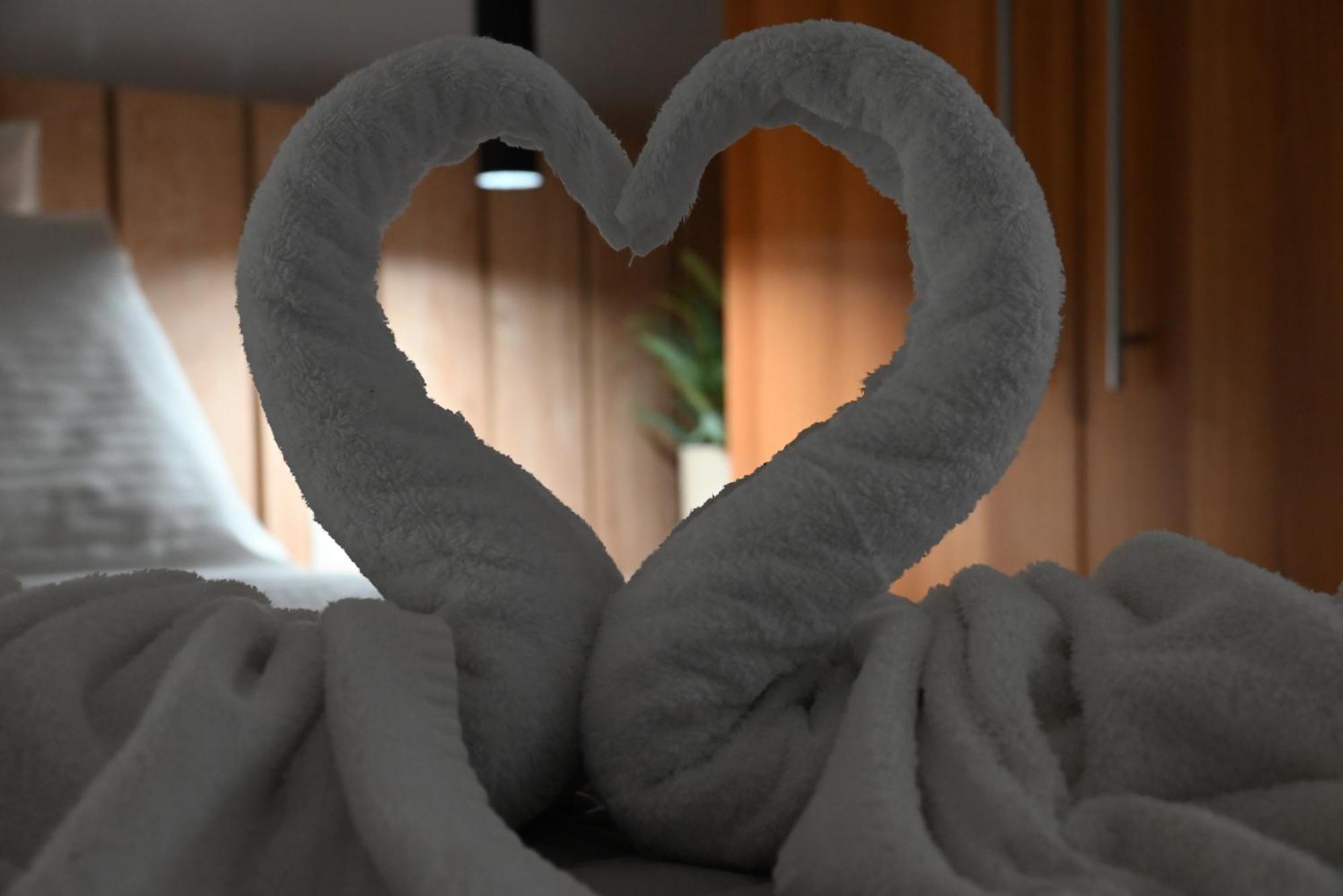 Mouson Luxury Apartment Kavála ภายนอก รูปภาพ